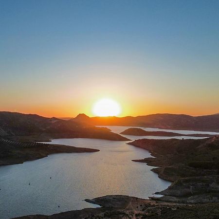 La Villa, Alojamiento Rural Iznájar エクステリア 写真